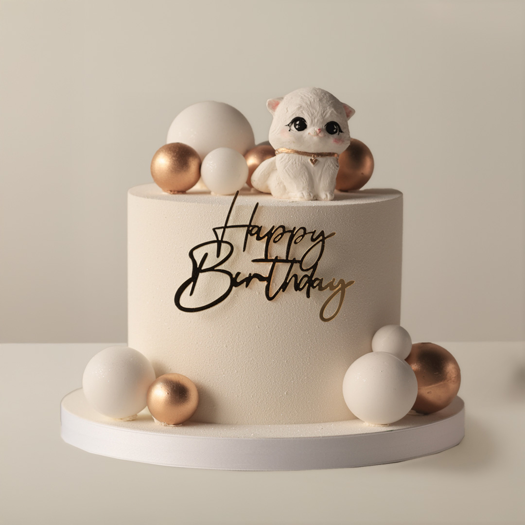 Kids cake with figurine