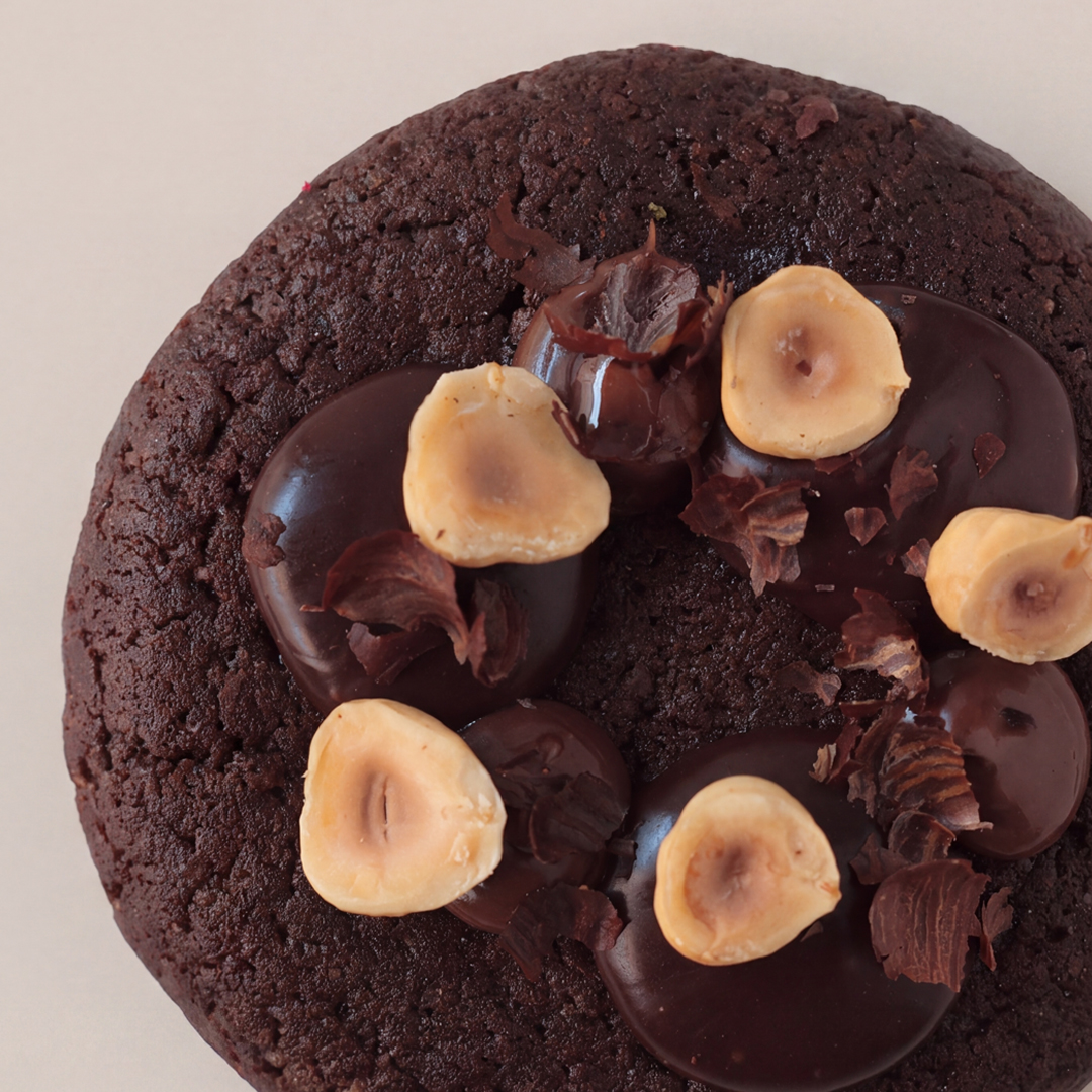 HAZELNUT CHOCOLATE